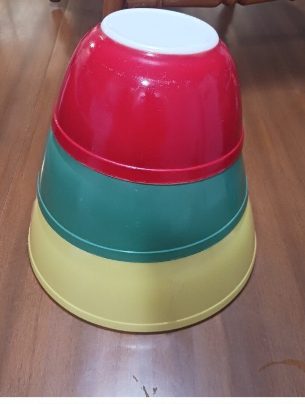 PYREX SET OF 3 COLORS MIXING BOWLS  403 GREEN, 402 RED & 404 Yello
